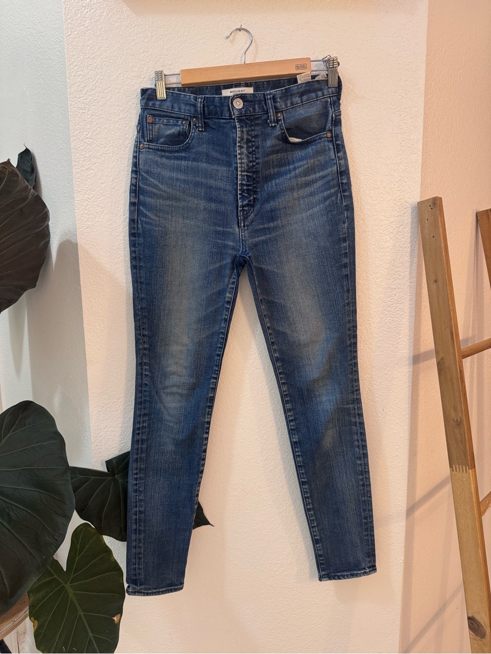 Moussy Vintage Dark Blue High-Rise Skinny Jeans in Excellent Condition Size 26